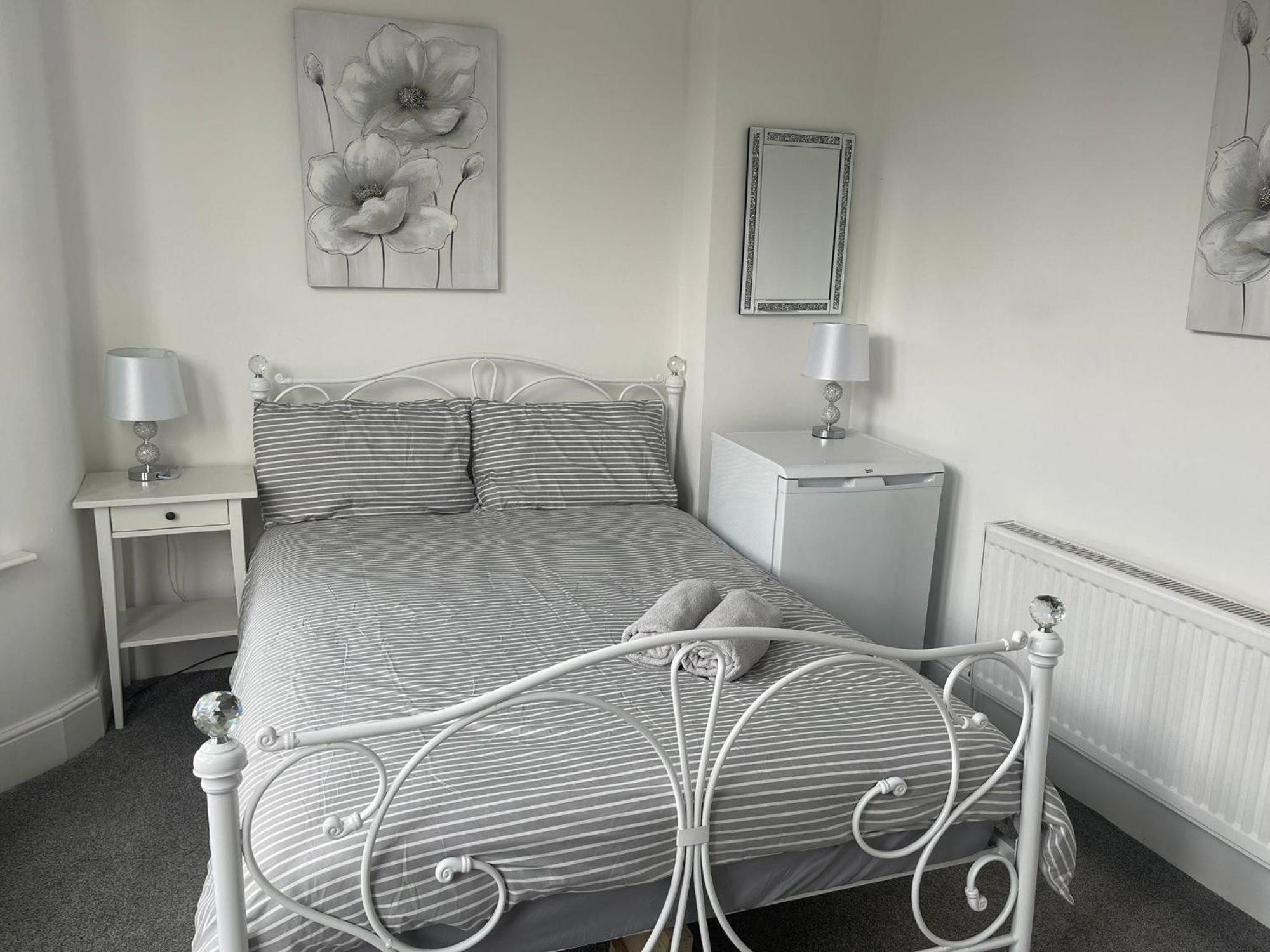 Boutique Rooms Μπίρκενχεντ Εξωτερικό φωτογραφία